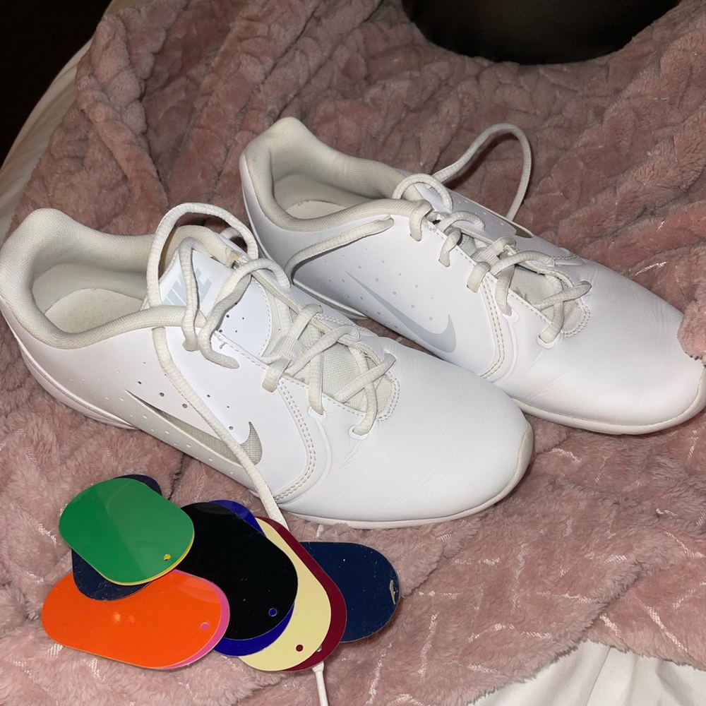 Nike cheer shoes
